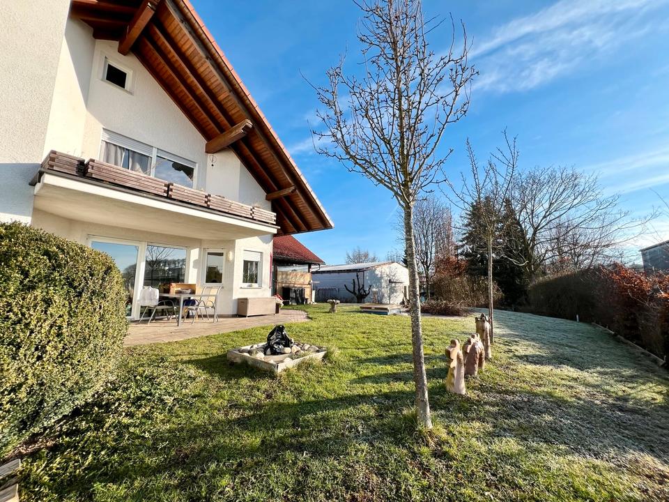 Thumbnail-Großes Haus mit großem Grundstück und Halle