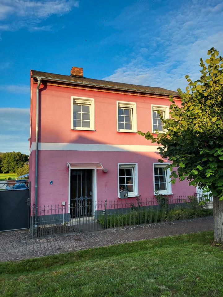 Thumbnail-Einfamilienhaus mit großem Grundstück