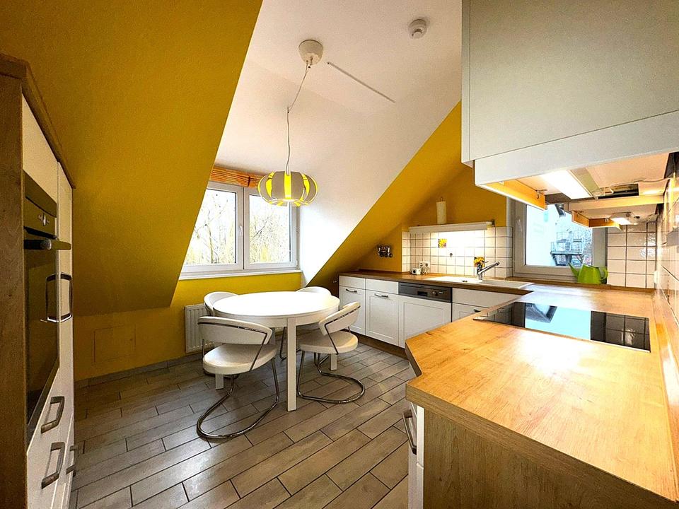 Thumbnail-MÖBLIERT WOHNUNG! Ca. 65 m², 2 Zimmer, 1 Schlafzimmer, 1 Bad, mit Balkon und Tiefgaragenstellplatz