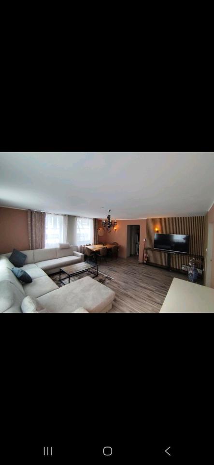 Thumbnail-Helle 3 Zimmer Wohnung mit Wintergarten und Balkon in Neuenbürg