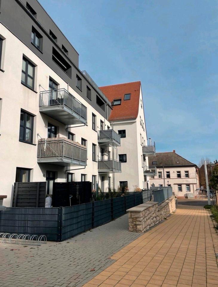 Thumbnail-Moderne 4-Raum-Wohnung mit Terrasse zu vermieten