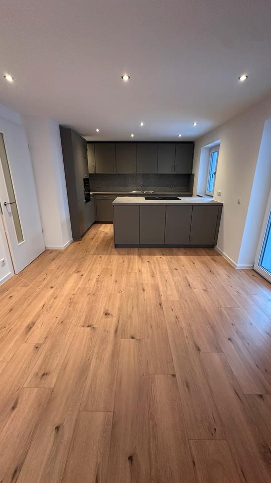 Thumbnail-Erstbezug - Kernsanierte 2,5-Zimmerwohnung mit großem Balkon