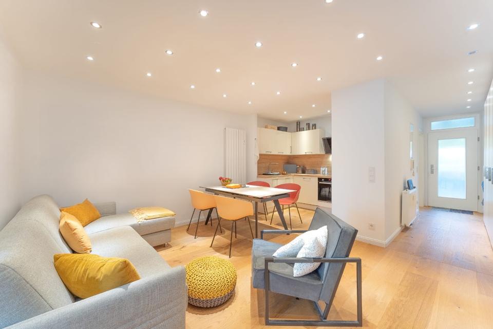 Thumbnail-Vollmöblierte EG Wohnung mit großer Terrasse in ruhiger Lage
