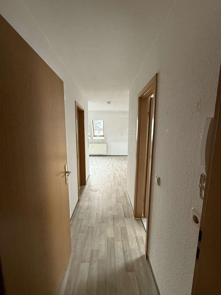 Thumbnail-Familienfreundliche Dachwohnung direkt im Grünen zwischen Schule und Kindergarten, Einbauküche mögl.