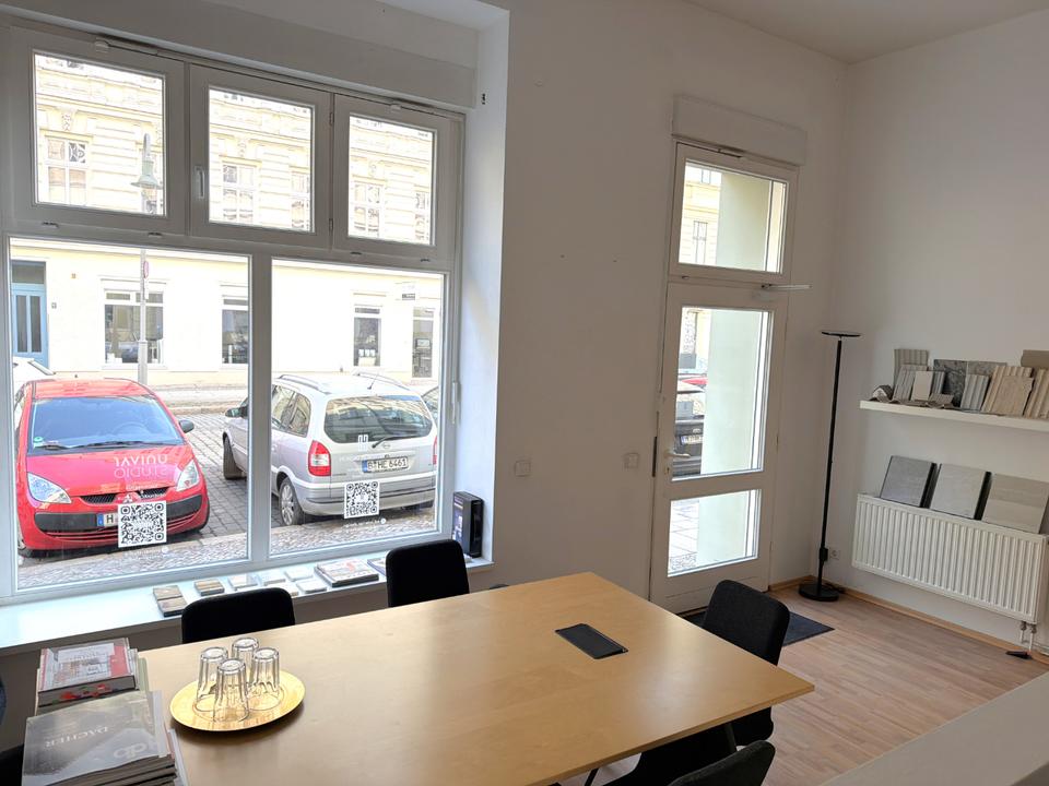 Thumbnail-Gewerbe-Bürofläche in Prenzlauer Berg – 67 m², Ecklage & Schaufenster