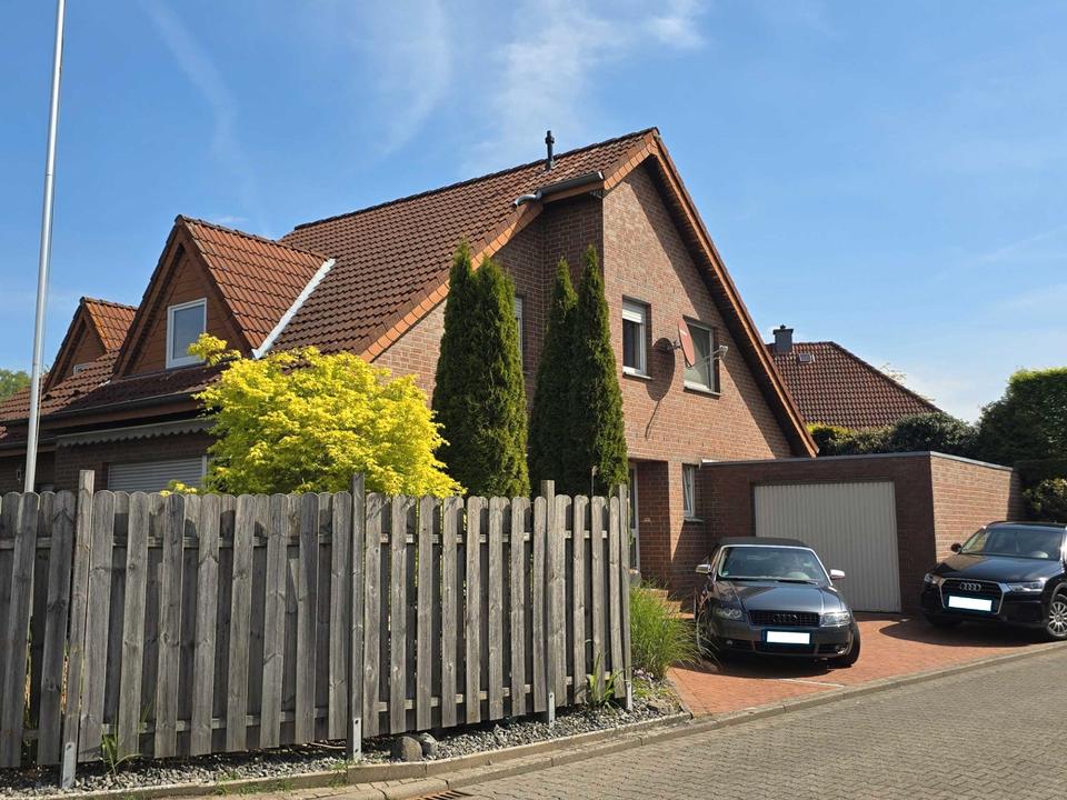Thumbnail-Raumwunder in OS-Hellern: Familienfreundliche DHH mit XXL-Garage