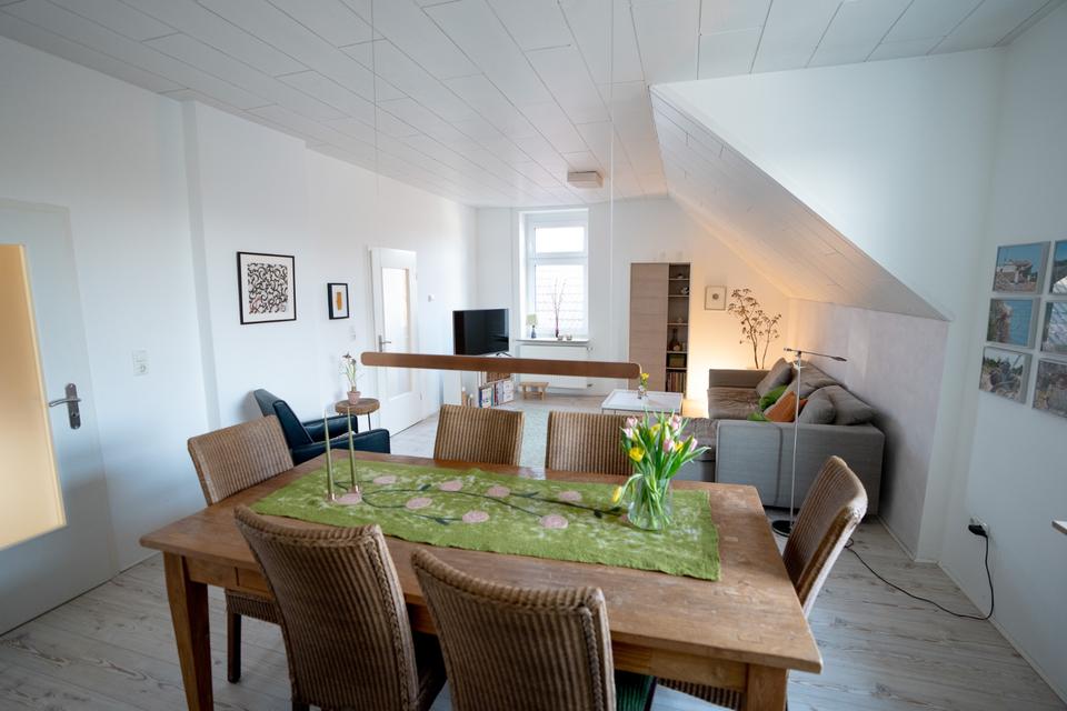 Thumbnail-6-Zimmer Wohnung im 2. OG in Dortmund-Derne