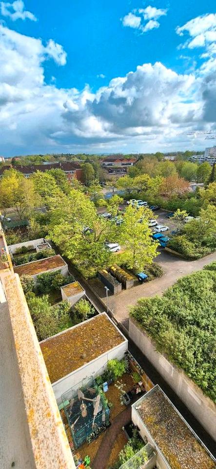 Thumbnail-Möbelierte helle 1,5-Zimmer Wg + Balkon + Markise + Pool + Sauna