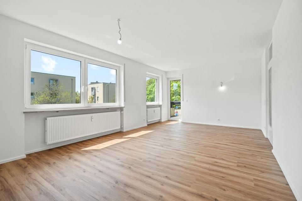 Thumbnail-Möchtest auch du einfach einziehen und dich wohlfühlen? Renovierte 3 12- Zimmer-Wohnung!