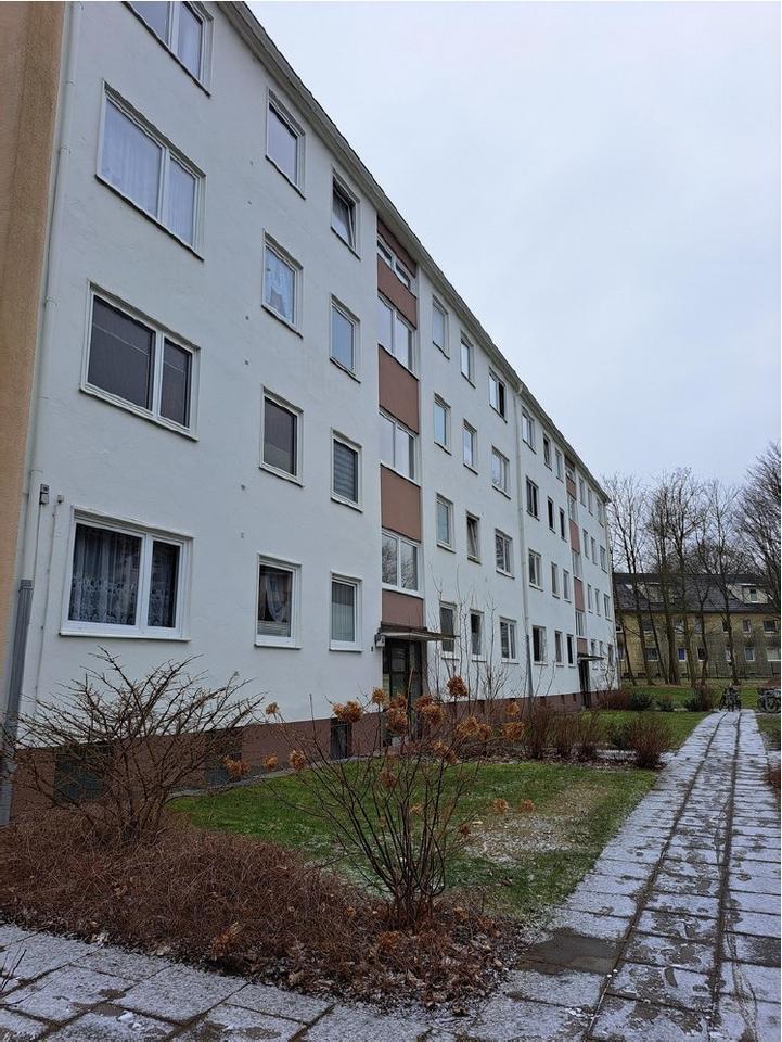 Thumbnail-Schöne 3 Zimmer Wohnung in Pinneberg zu vermieten