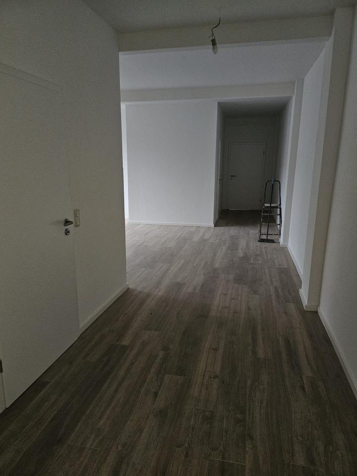 Thumbnail-Geräumige und lichtdurchflutete Wohnung in zentraler Lage
