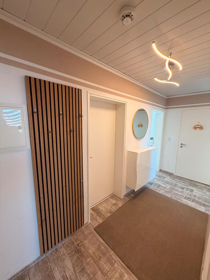 Thumbnail-3 Zi. Eigentumswohnung , 63qm , Balkon , Einbauküche u. Möbliert