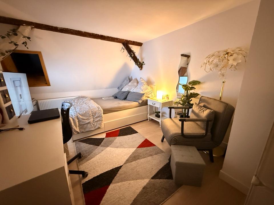 Thumbnail-1 zimmer_Frauen WG_3 Zimmer Wohnung