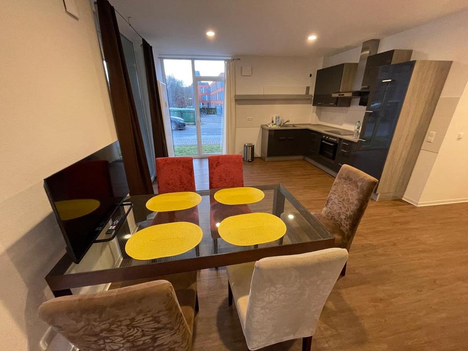 Thumbnail-Großzügige möblierte 2-Zimmer-Wohnung mit Terrasse im Erdgeschoss