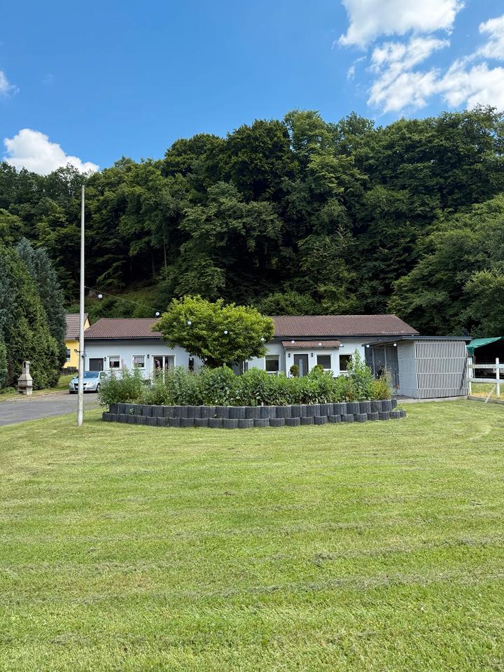 Thumbnail-Provisionsfrei! Haus mit 2 Wohnungen und erschlossenem Baugrund!