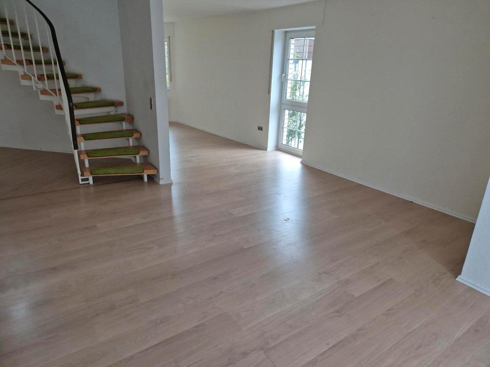 Thumbnail-Grosse Wohnung auf zwei Ebenen zu vermieten