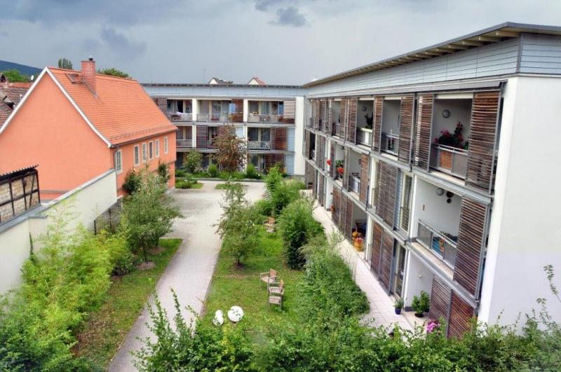 Thumbnail-2-Raum-Wohnung mit Aufzug und Balkon im Zentrum von Saalfeld
