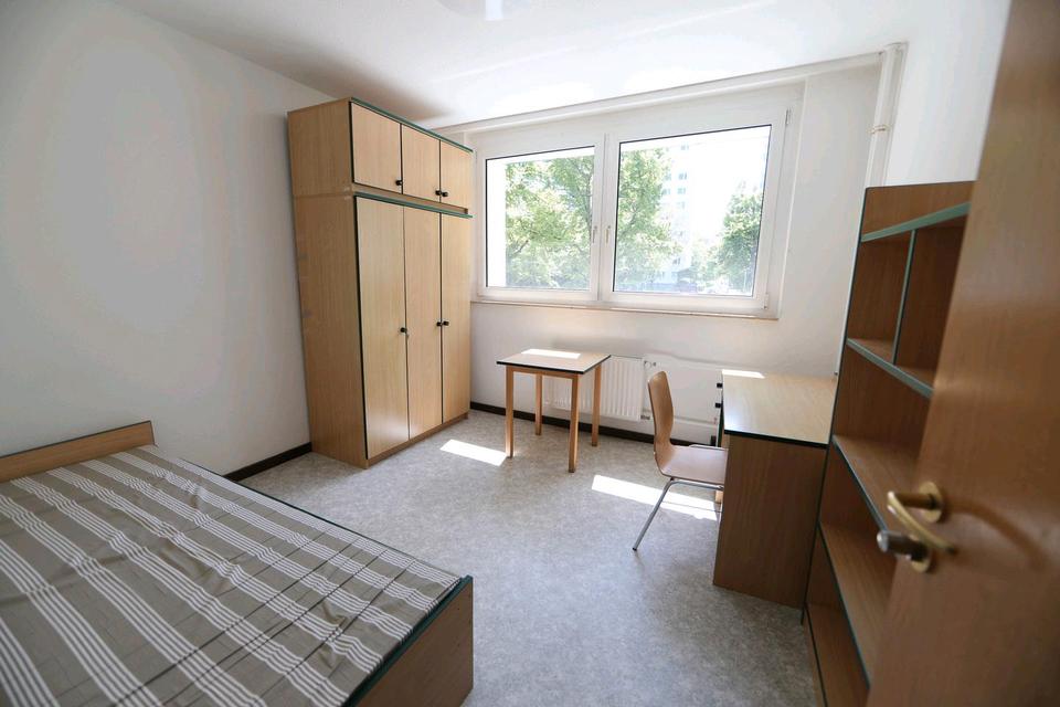Thumbnail-Zentrumsnahes Zimmer im Studentenwohnheim