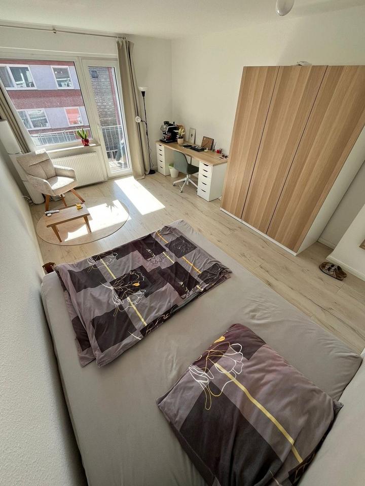 Thumbnail-Hochwertiges WG-Zimmer mit neuer Ausstattung & Balkon ab sofort