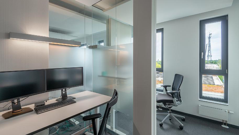 Thumbnail-Moderne TOP-Arbeitsplätze in Adlershof – flexibel, barrierefrei, inkl. Monitore