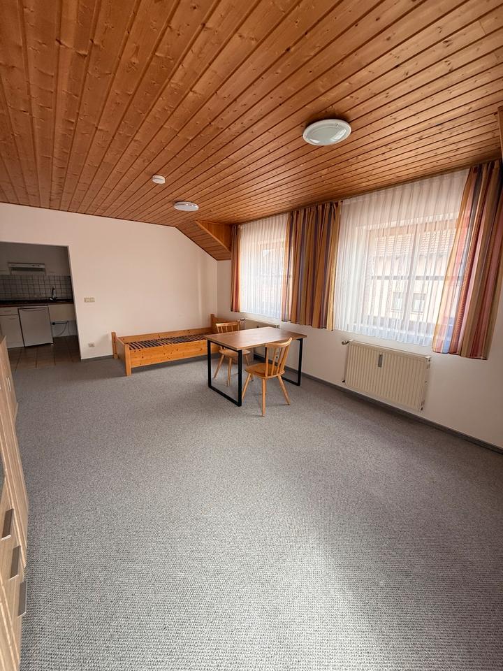 Thumbnail-1-Zimmer-Wohnung mit Bad und Kochnische zu vermieten