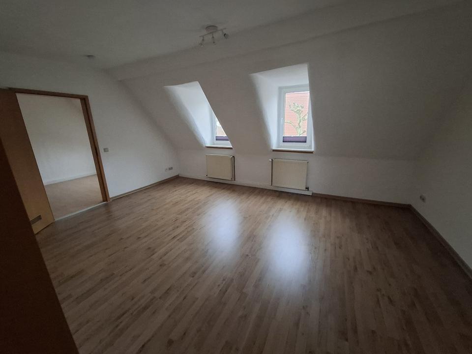 Thumbnail-Helle 4-Zimmer Dachgeschosswohnung in Fulda Innenstadt