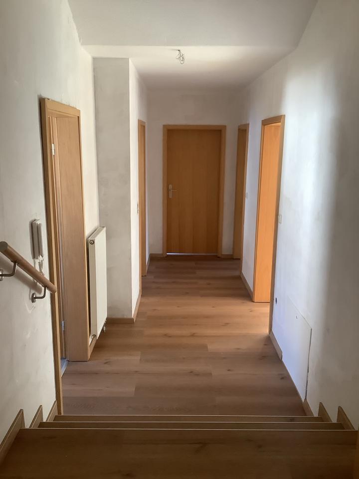 Thumbnail-Frisch renovierte 3 ZKB Wohnung im Edertal mit Garage