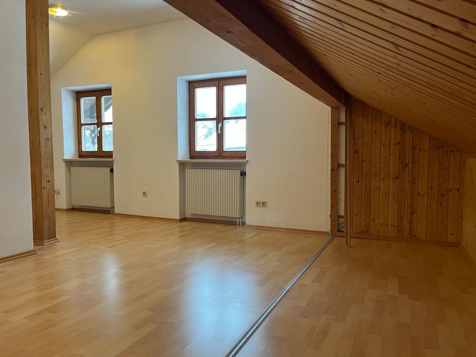 Thumbnail-Ruhige Dachgeschosswohnung in Oberornau
