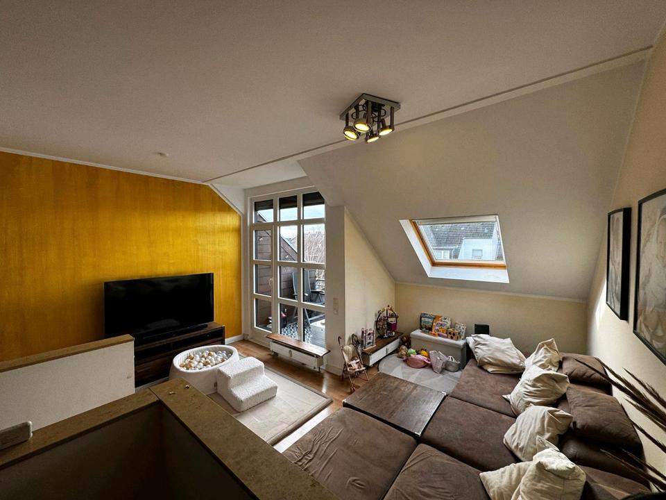 Thumbnail-Wesseling, attraktive 2,5-Zi.-Wohnung, Teilmöbliert zu verkaufen.