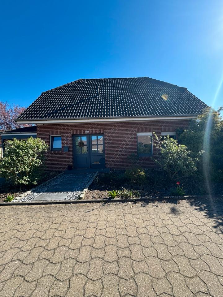 Thumbnail-Charmantes Einfamilienhaus mit großem Grundstück in Top-Lage