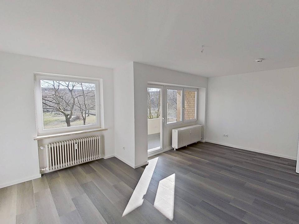 Thumbnail-++Sofort einziehen: Helle, renovierte 2-Zimmer-Wohnung mit Balkon++