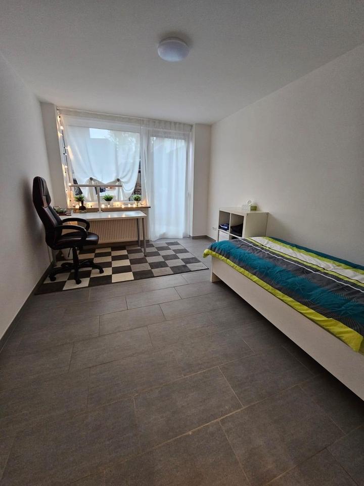 Thumbnail-WG-Zimmer in 3er-WG mit Küche, zwei Bädern und Terrasse