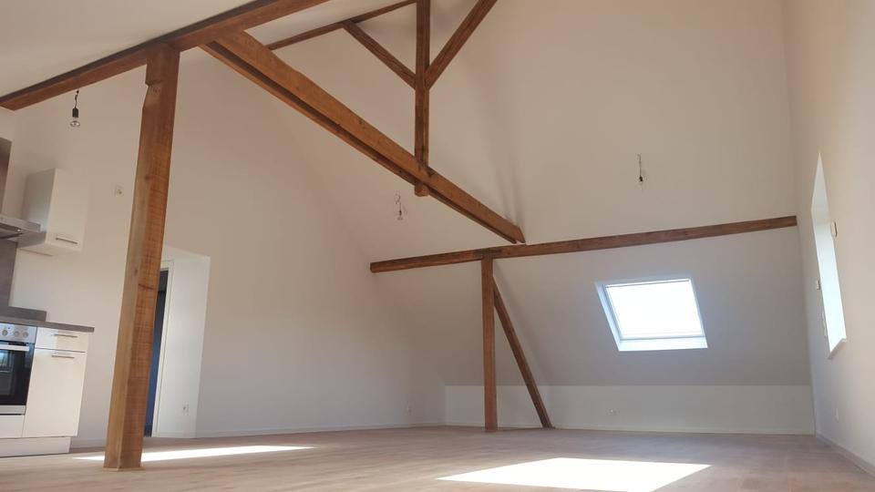 Thumbnail-Helle DG Wohnung 2 12 Zimmer VK-Heidstock neu renoviert modern