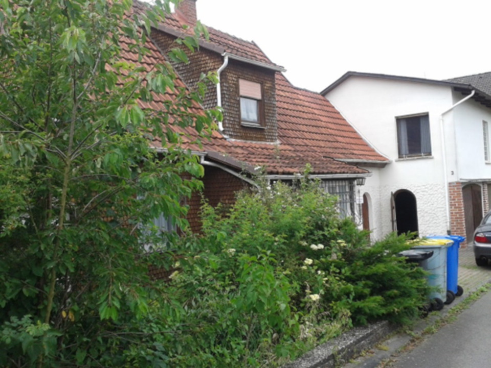 Thumbnail-Renovierungsbedürftiges Ein- bis Zweifamilienhaus in Vollmerz