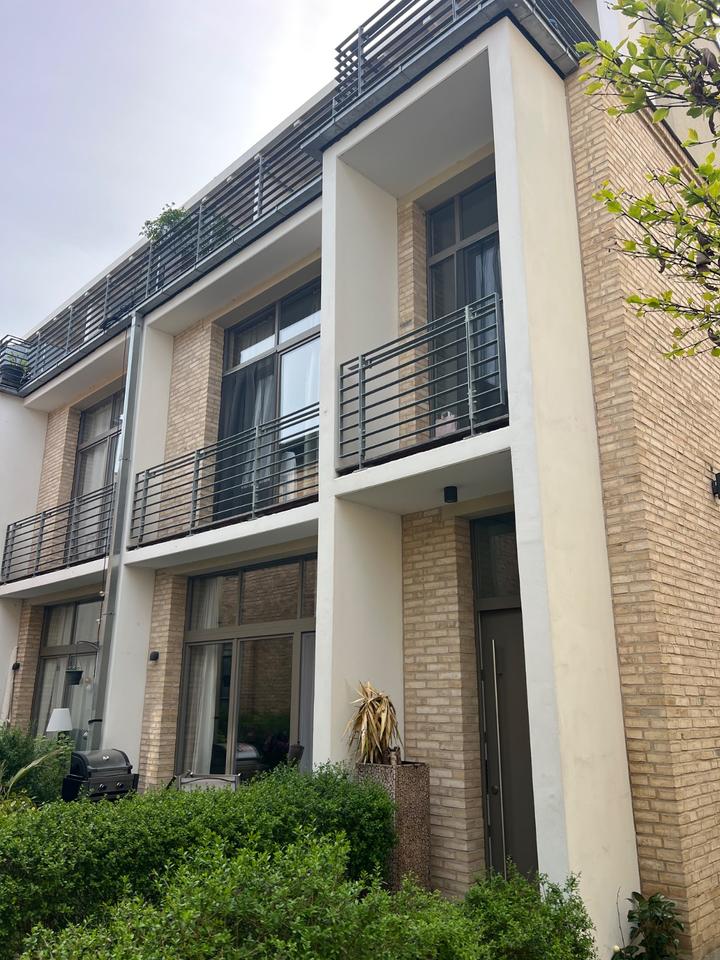 Thumbnail-Eigene FlächeWohnung zur Untermiete im Townhouse
