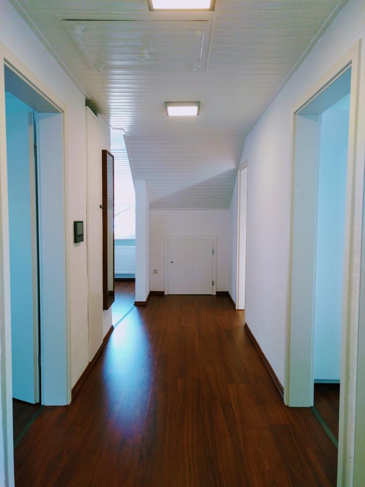 Thumbnail-Mietwohnung, DG, Mansarde, Carport, Wohnung