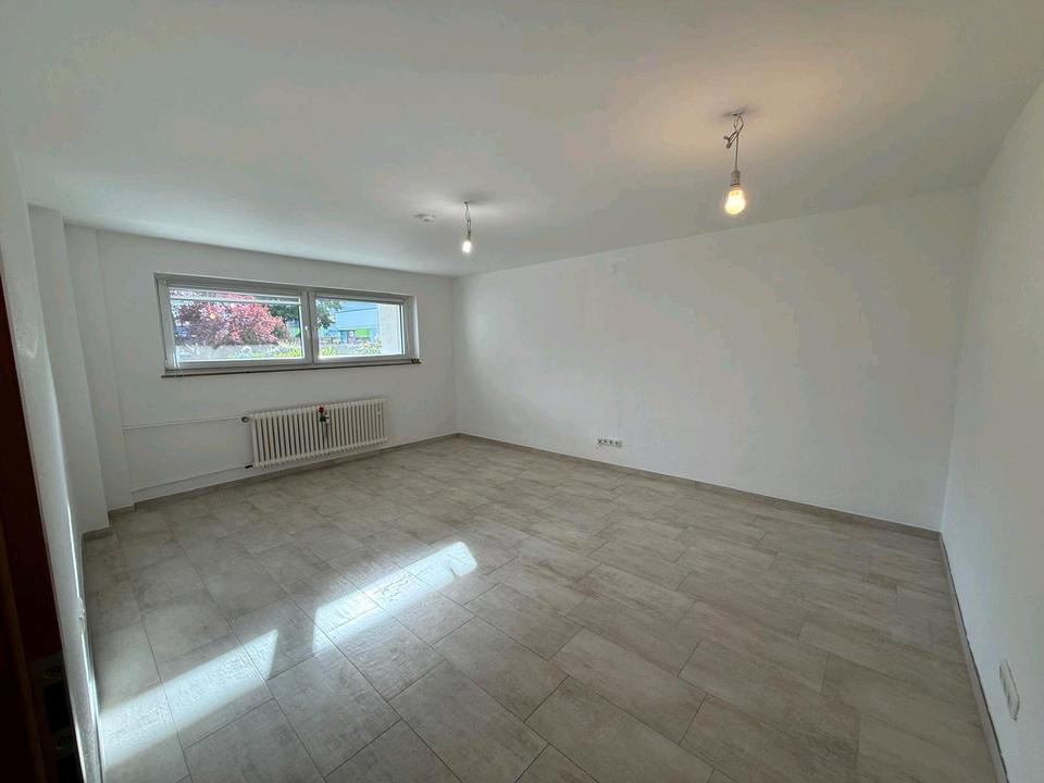 Thumbnail-Helle, frisch renovierte 3-Zimmer-Wohnung in zentralen Lage