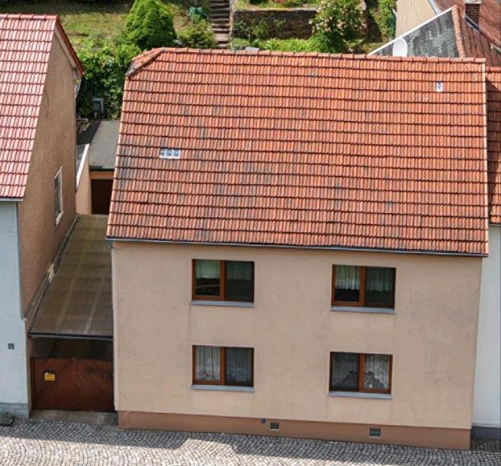 Thumbnail-Ein-Zwei-Familienhaus