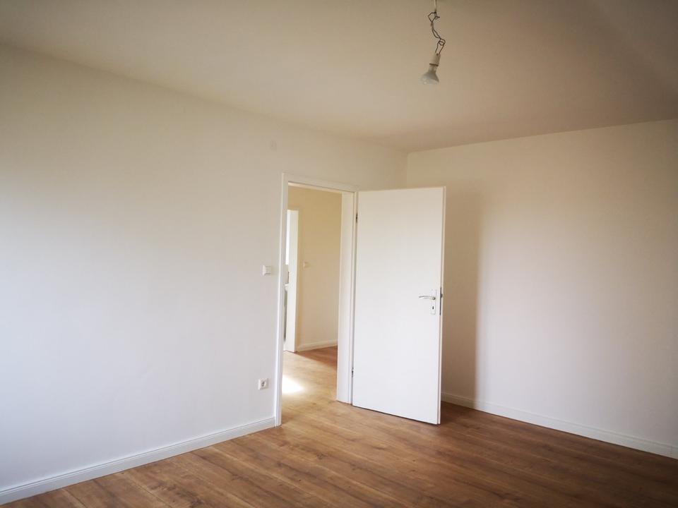 Thumbnail-2-Zimmer-Dachgeschosswohnung in Langenhagen