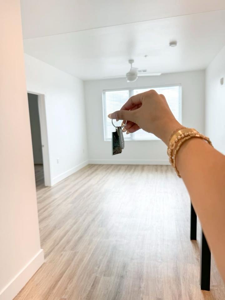Thumbnail-Sommer-Zwischenmiete - 1-Zimmer-Wohnung in Hamburg-Veddel (33 qm)