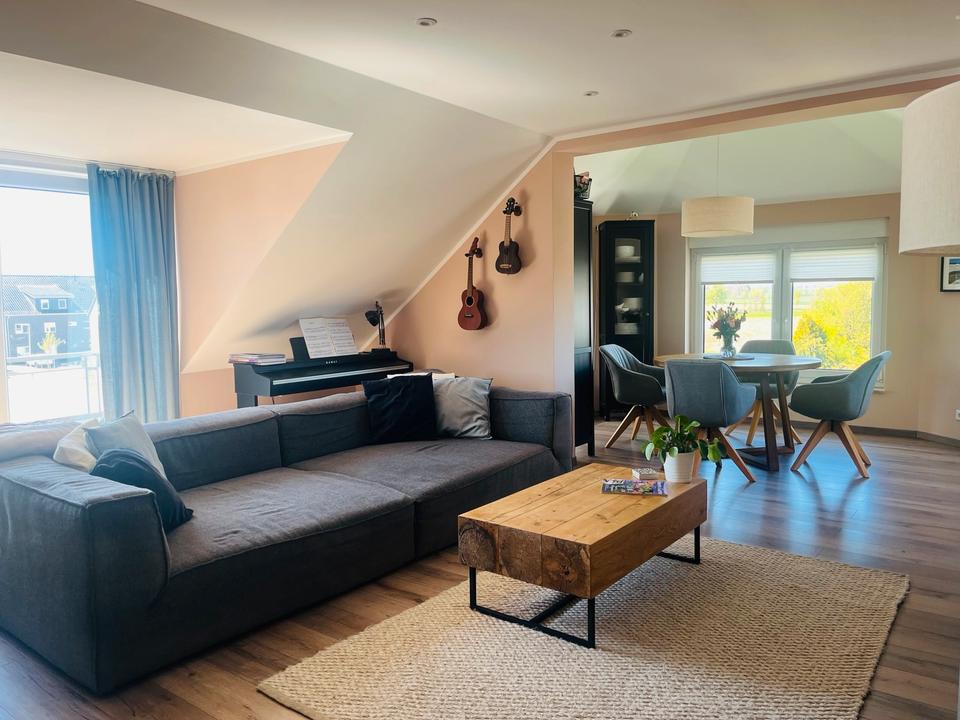 Thumbnail-Moderne ETW mit Dachstudio, Balkon, EBK & Garage