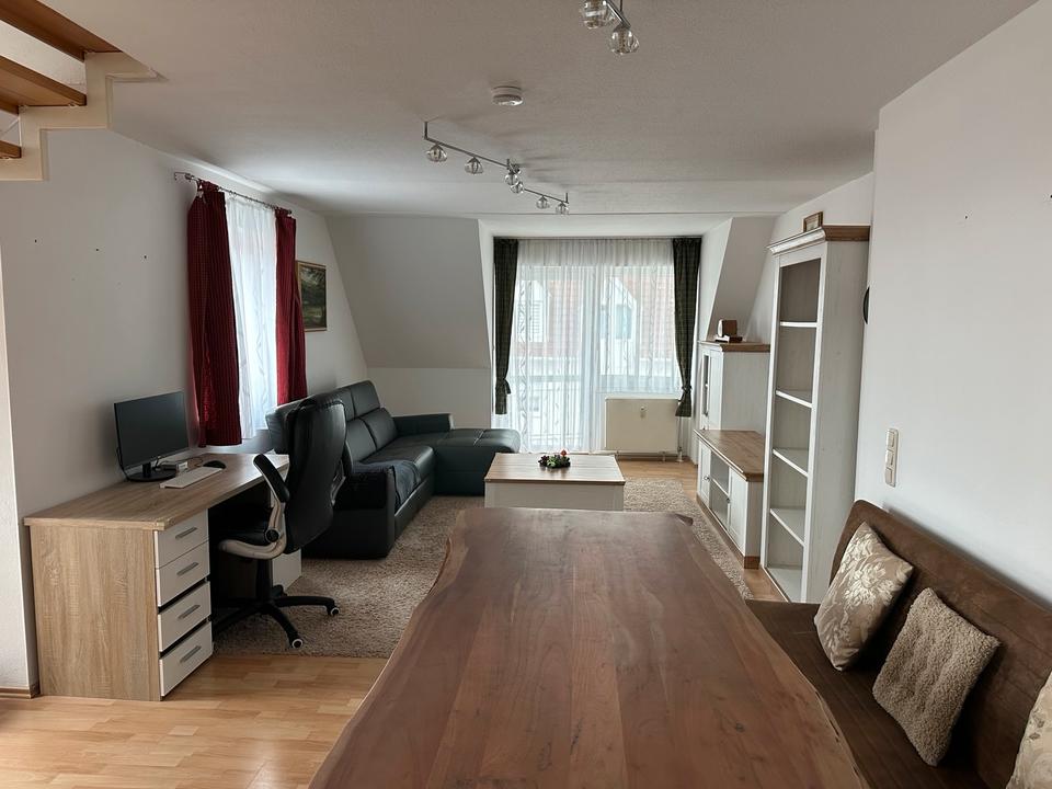 Thumbnail-Teilmöblierte 4,5 Zimmer Etagenwohnung + Balkon und 2 Stellplätze
