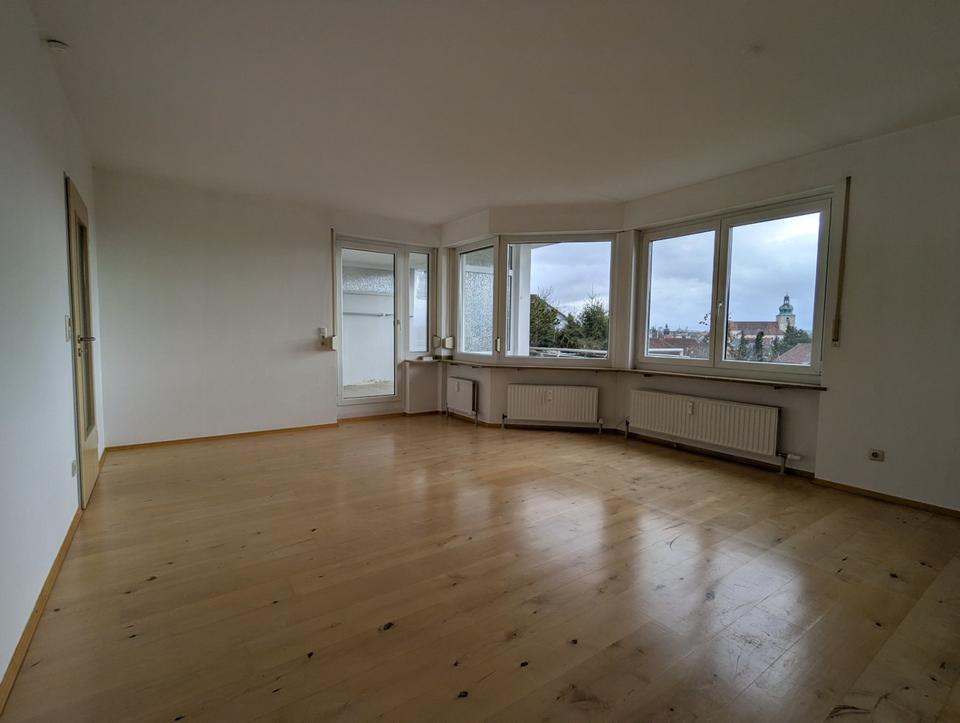 Thumbnail-Helle 100 qm Wohnung in Bestlage – Südbalkon & Stellplatz