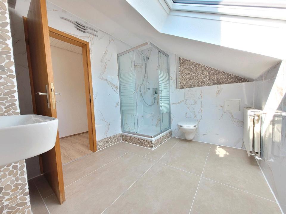 Thumbnail-Moderne 4 Zimmerwohnung mit Alpensicht, WG Nutzung möglich