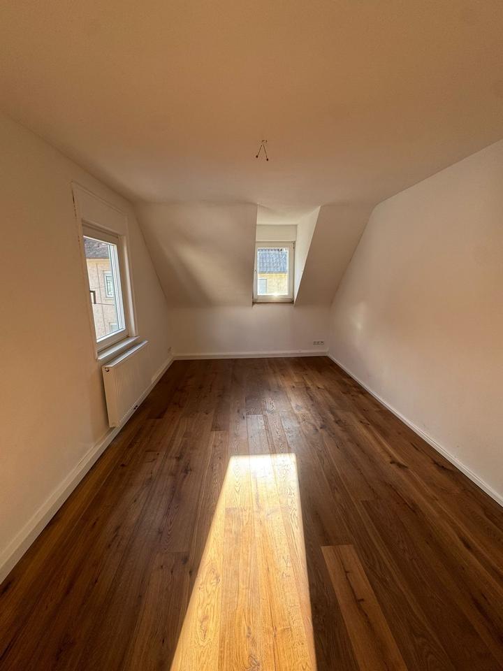 Thumbnail-Kernsanierten 2 Zimmer Wohnung mit Eichenparkett in Stuttgart