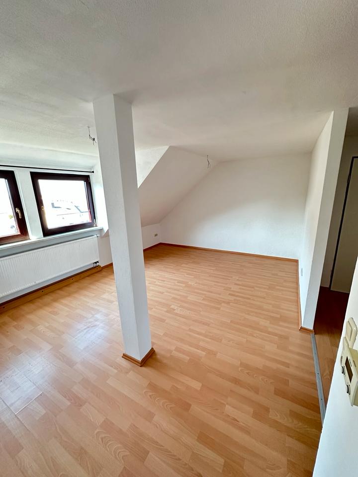 Thumbnail-3-Zimmer-Dachgeschosswohnung in ruhiger Lage in Gunzenhausen