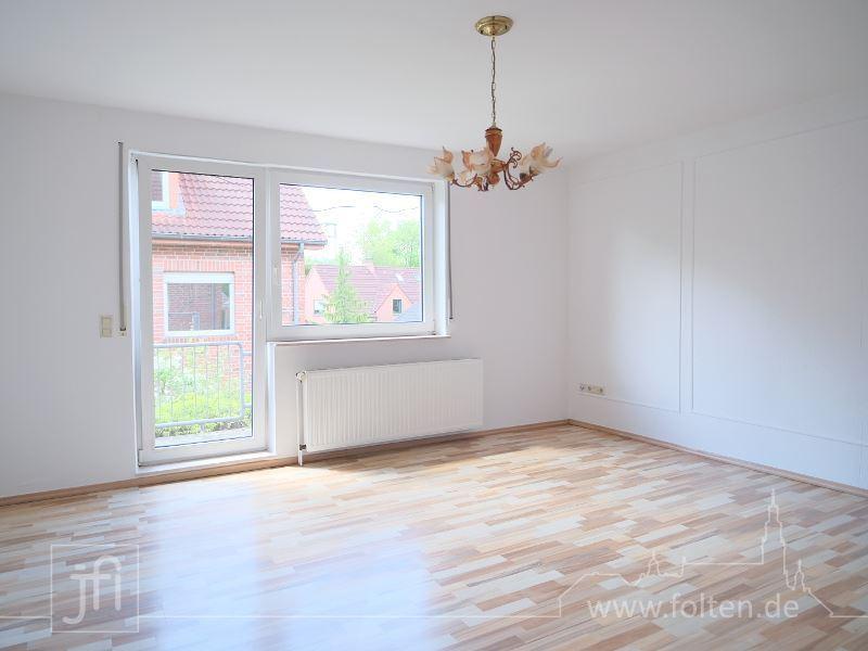 Thumbnail-Frisch renovierte 3-Zimmer-Wohnung mit Balkon in zentraler Lage