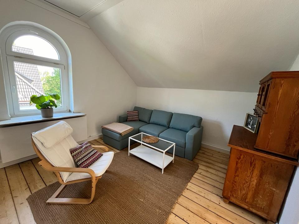 Thumbnail-Möblierte Altbau-Wohnung, ca. 50qm, NUR Kurzzeitmiete