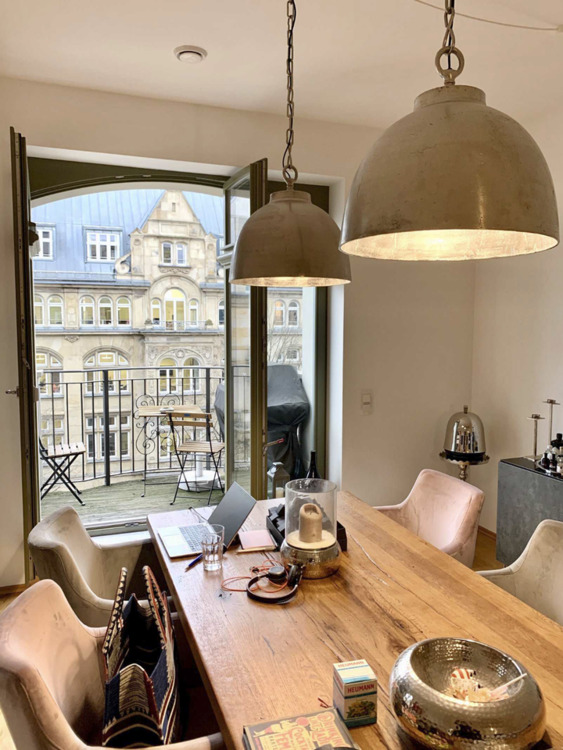 Thumbnail-Hochwertig sanierte 3-Zimmer Altbauwohnung in Top-Lage Kaiserstr.