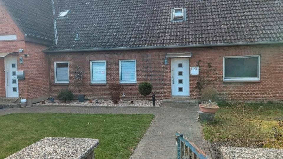 Thumbnail-Frisch renovierte 2-Zimmer-Wohnung mit Garten